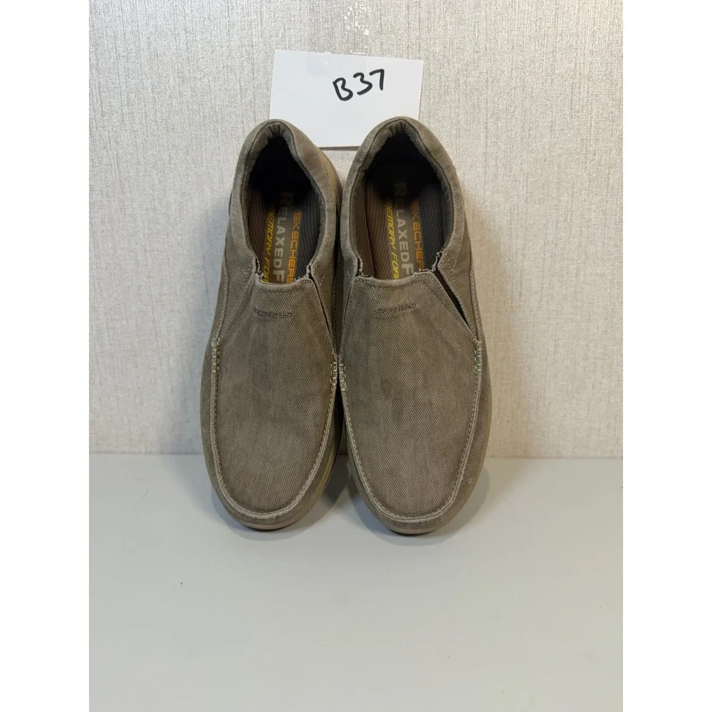 Skechers‎ Avillo Relaxed Fit Memory Foam Loafer Shoes Khaki 64109 Men 9.5